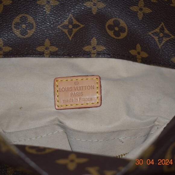 Louis Vuitton Artsy MM Monogram Canvas Shoulder/Hobo Bag- Gently used - Picture 13 of 16